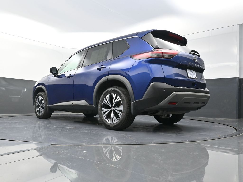 2022 Nissan Rogue SV photo 22