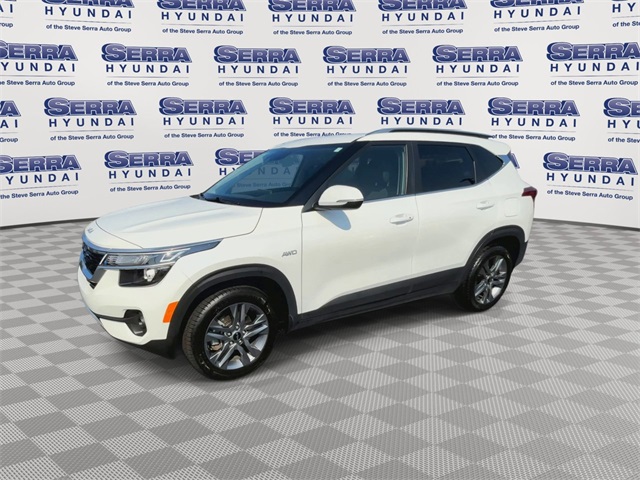 2023 Kia Seltos S photo 2