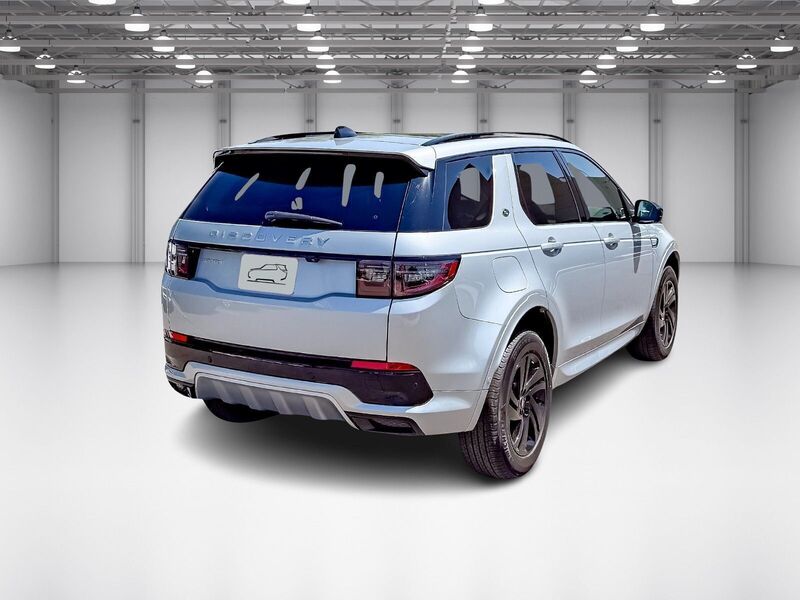 2025 Land Rover Discovery Sport S photo 5