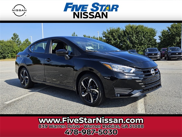 2025 Nissan Versa SR's photo