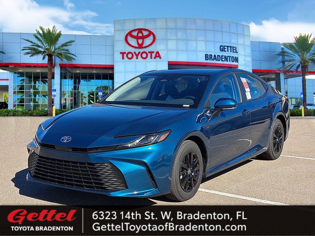 2026 Toyota Camry LE's photo