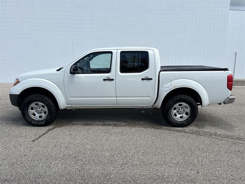 2014 Nissan Frontier S photo 10