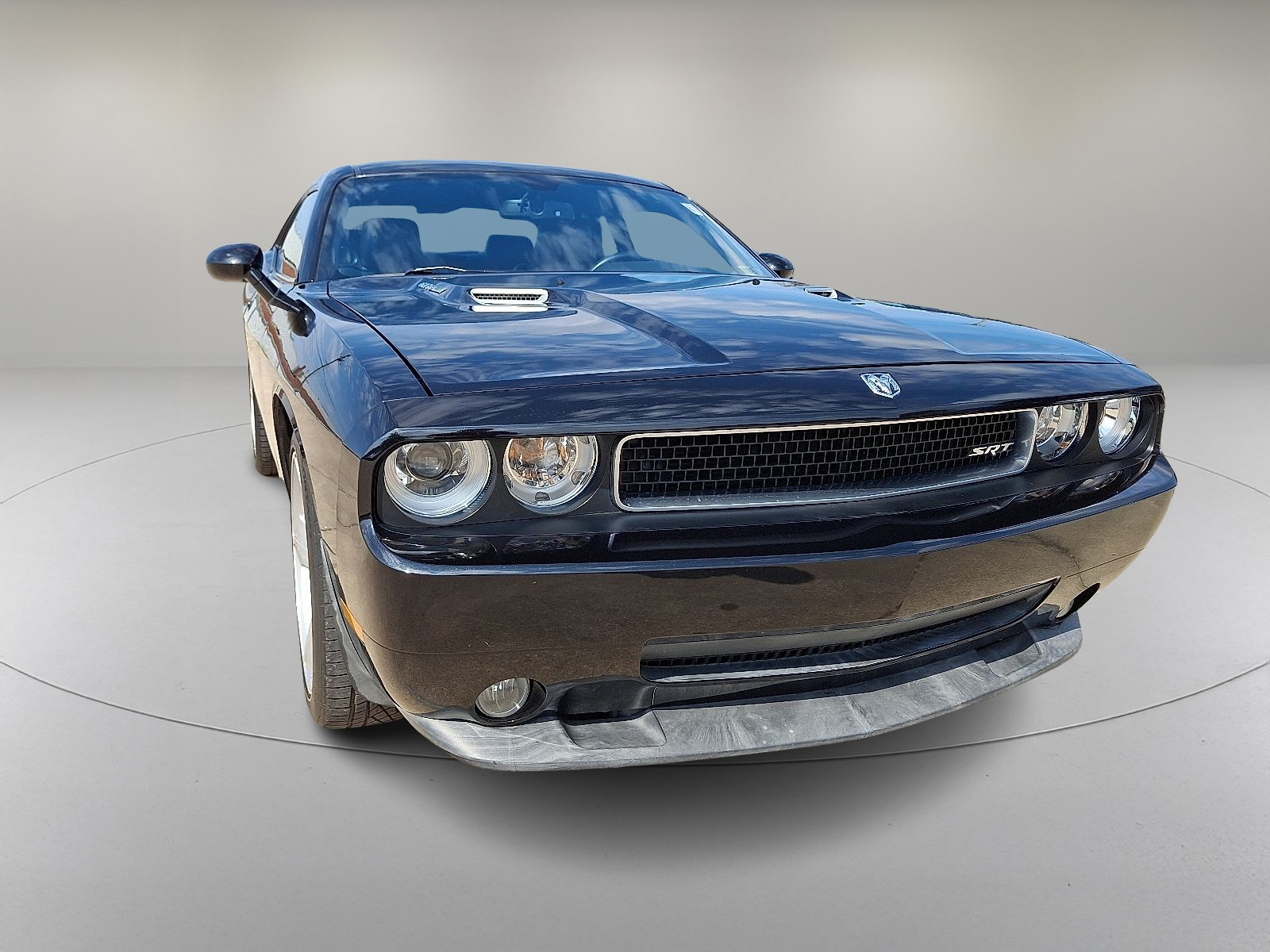2009 Dodge Challenger SRT8 photo 2