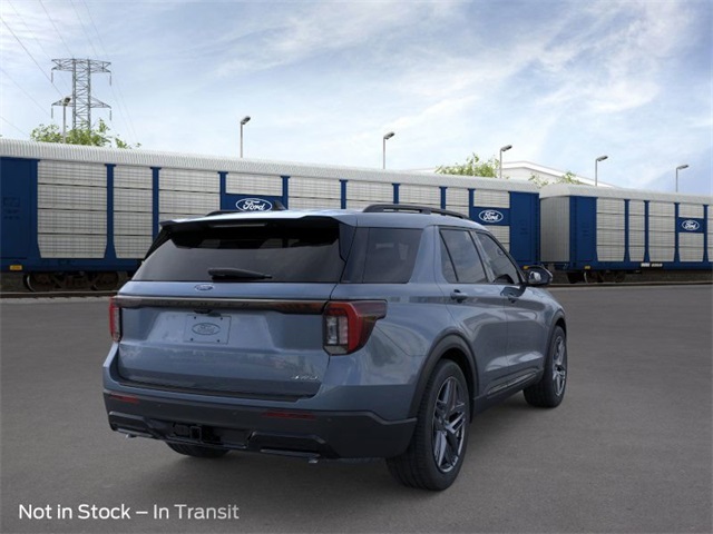 2025 Ford Explorer ST-Line photo 5