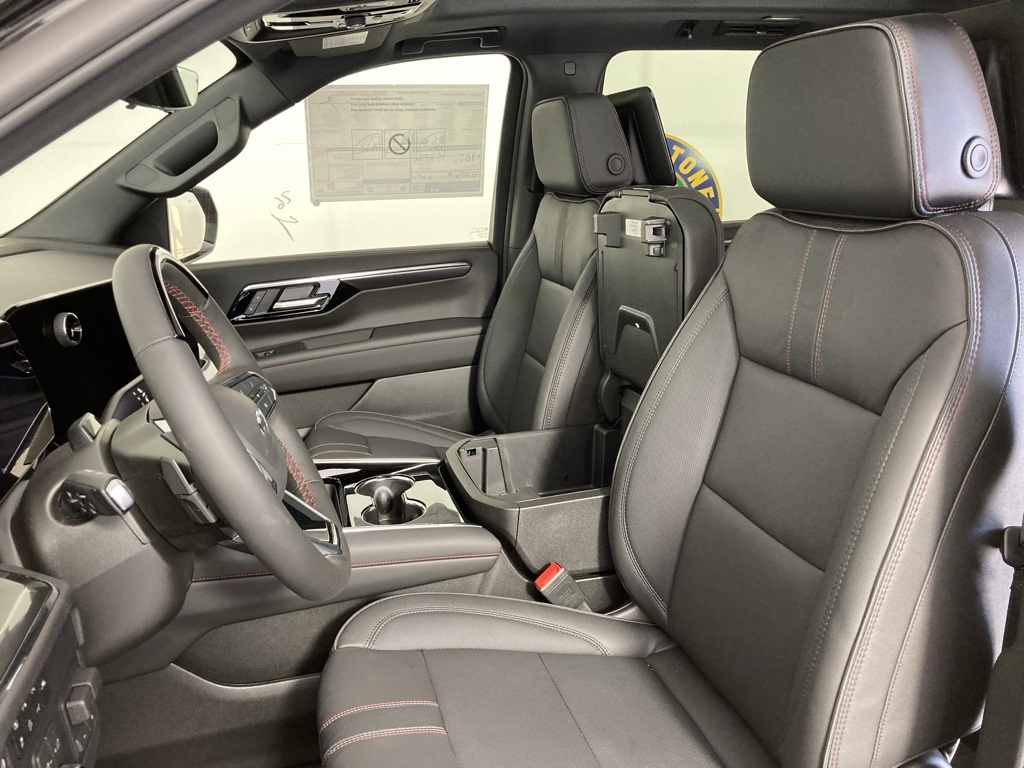 2026 Chevrolet Suburban RST photo 3