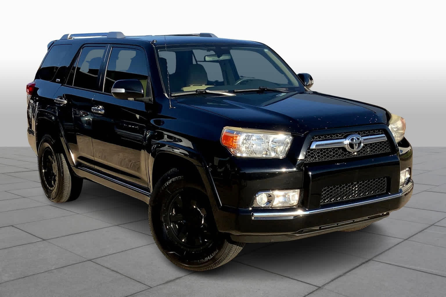 2011 Toyota 4Runner SR5 photo 2