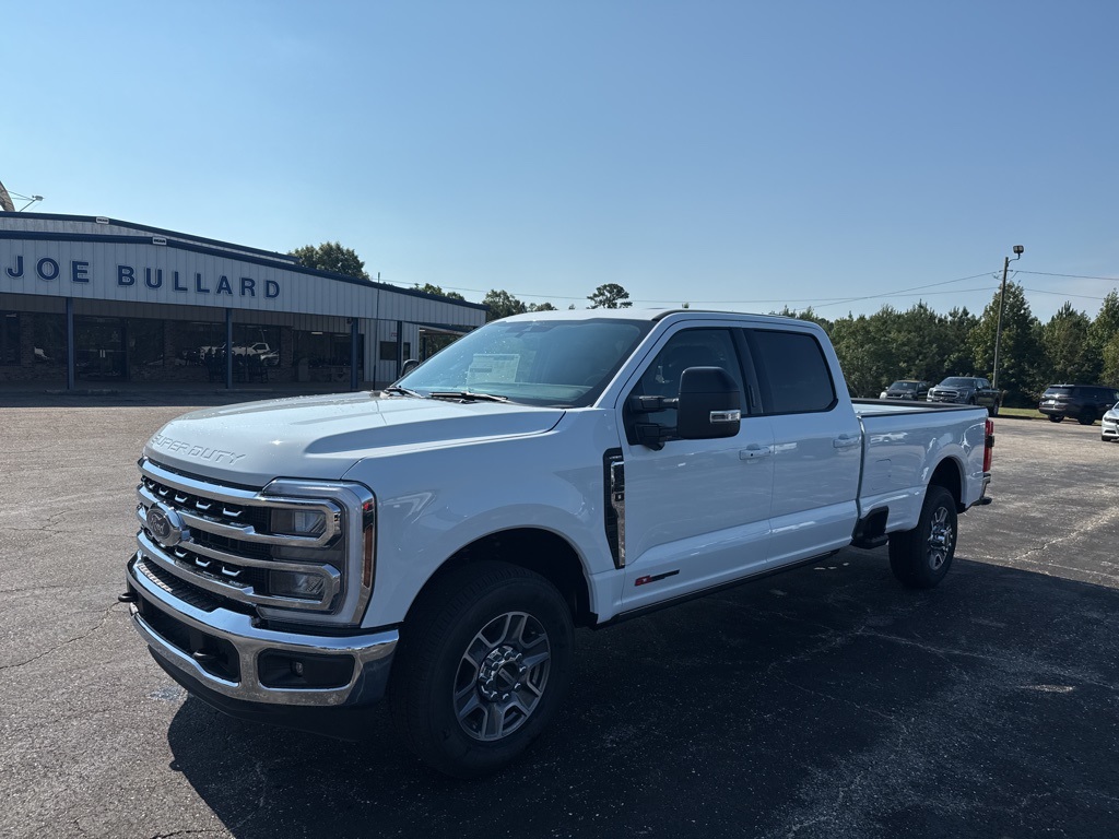 2026 Ford F-250 Lariat photo 3