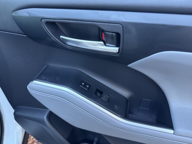 2020 Toyota Highlander XLE photo 15