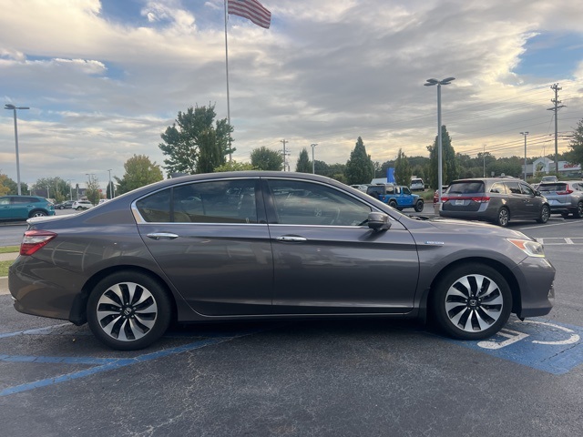2017 Honda Accord Hybrid EX-L photo 5