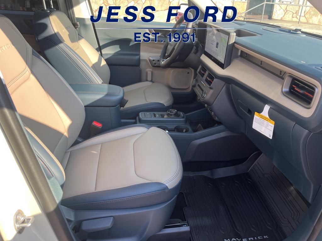 2025 Ford Maverick Lariat photo 12