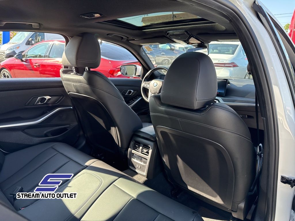 2024 Bmw 330i xDrive photo 11