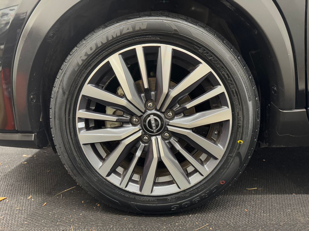 2024 Nissan Kicks SV photo 11