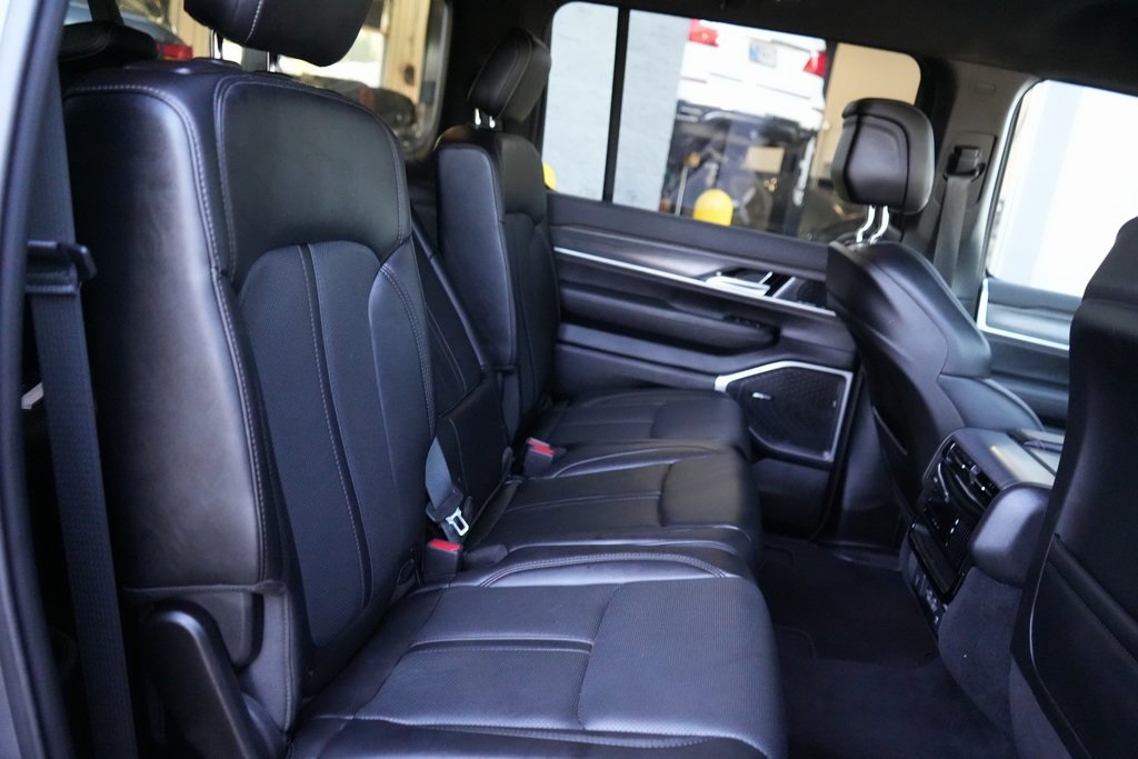 2024 Jeep Wagoneer L Series III photo 30