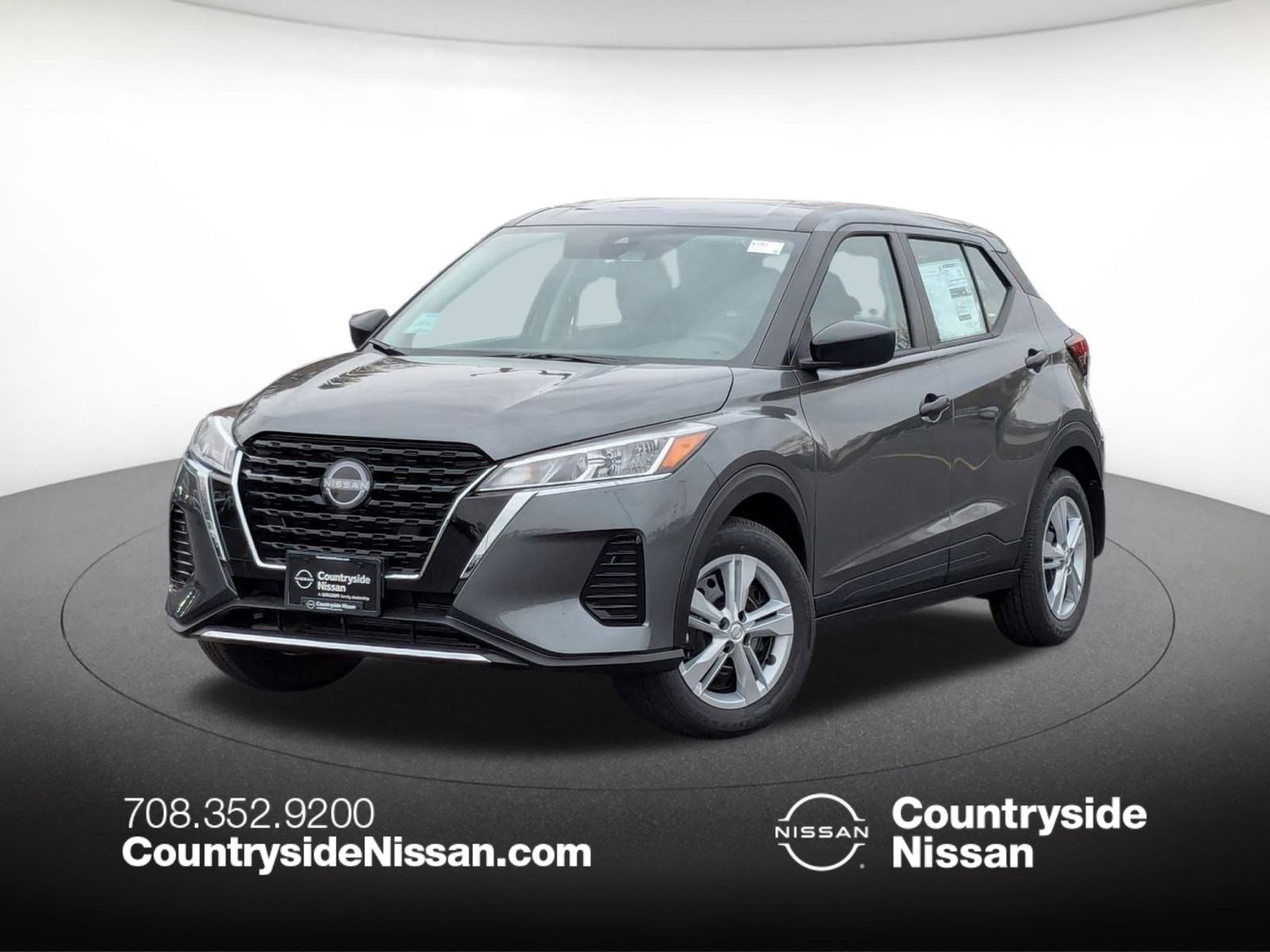 2025 Nissan KICKS PLAY Base's photo