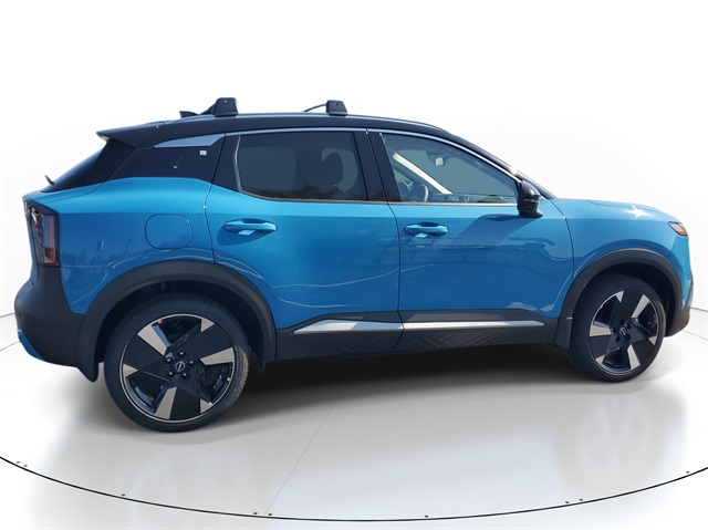 2026 Nissan Kicks SR photo 4