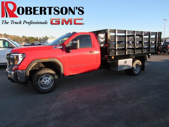 2025 GMC Sierra 3500HD Pro's photo