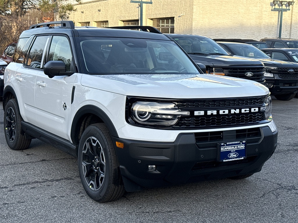 2025 Ford Bronco Sport Outer Banks's photo