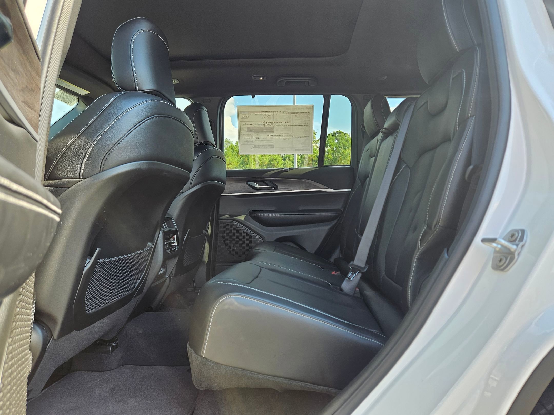 2025 Jeep Grand Cherokee Limited photo 21