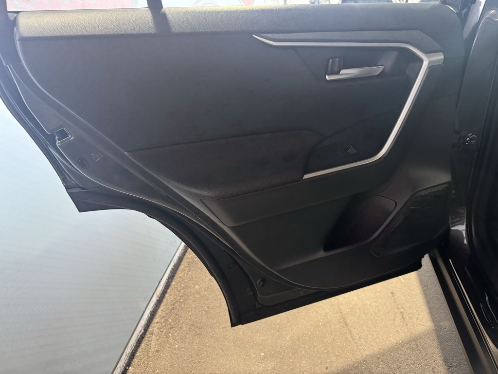 2025 Toyota RAV4 XLE Premium photo 24