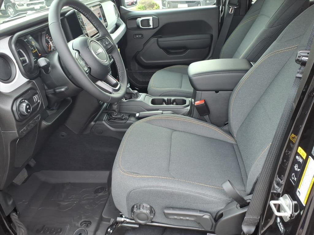 2025 Jeep Gladiator Sport S photo 3