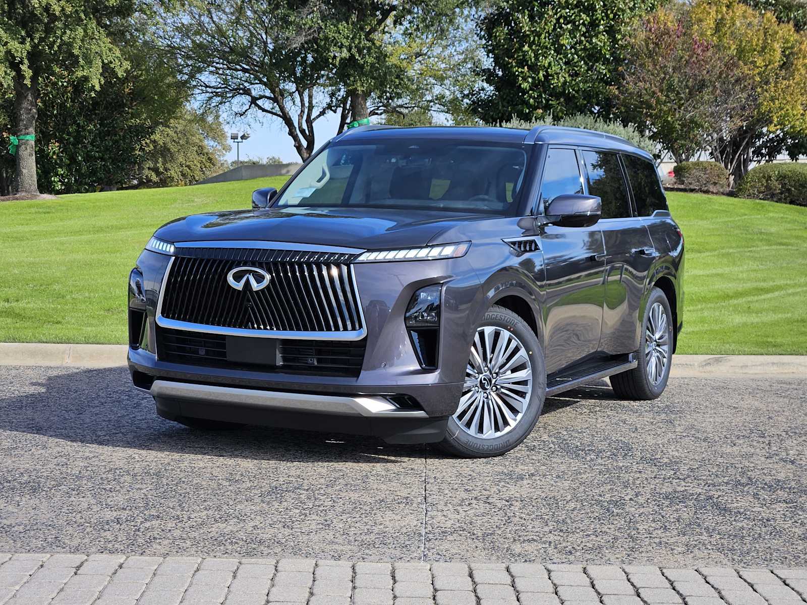 2026 INFINITI QX80 Luxe's photo