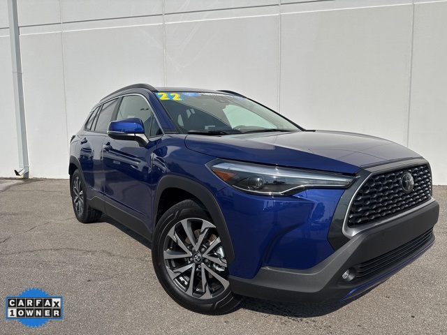 Used 2022 Toyota Corolla Cross XLE with VIN 7MUDAABG1NV012831 for sale in Kansas City