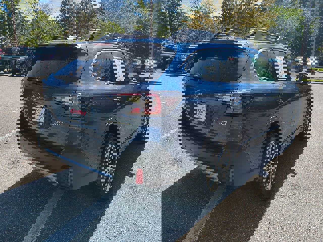 2020 Subaru Outback Limited photo 3