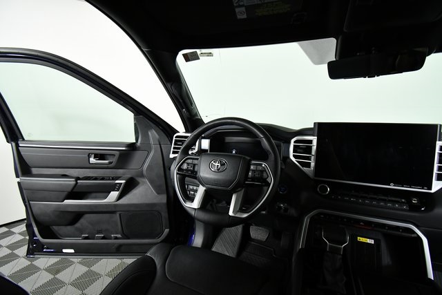 2023 Toyota Sequoia SR5 photo 18