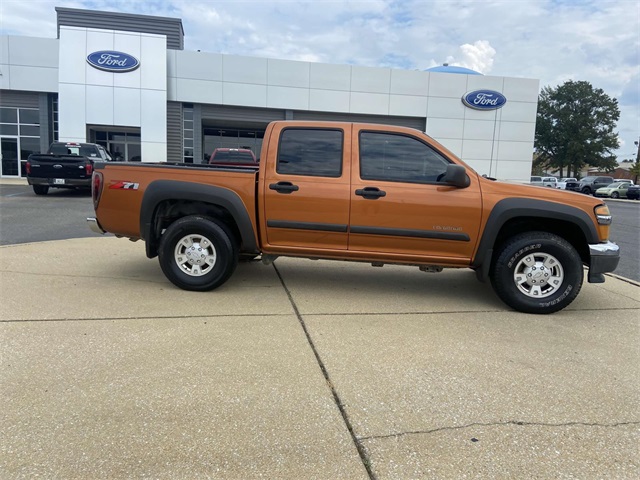 2005 Chevrolet Colorado LS photo 2