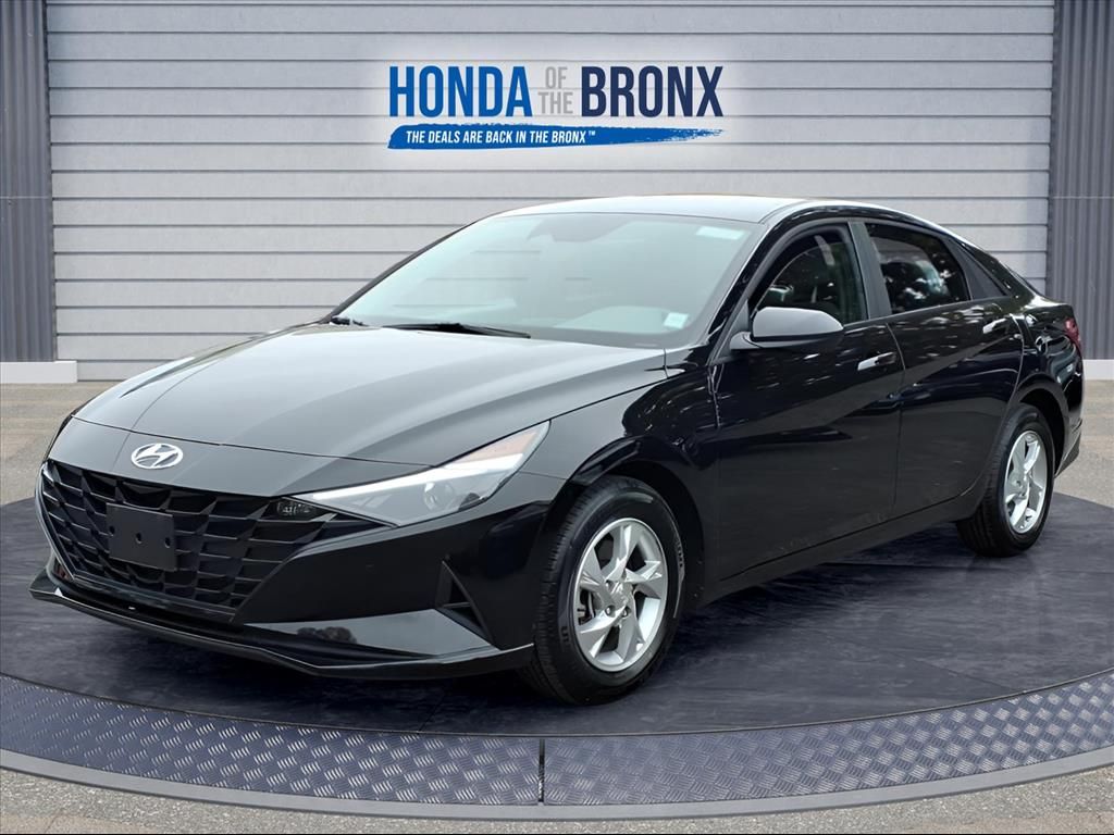 2023 Hyundai Elantra SE