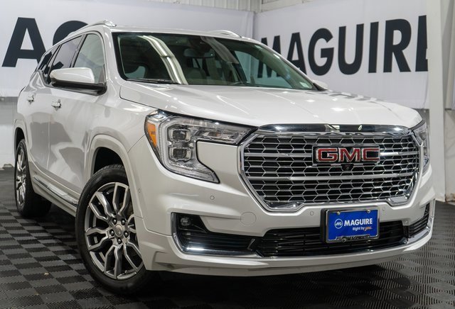 2022 GMC Terrain Denali's photo