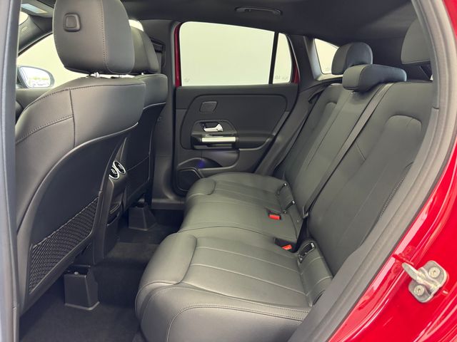 2026 Mercedes Benz GLA 250 photo 12