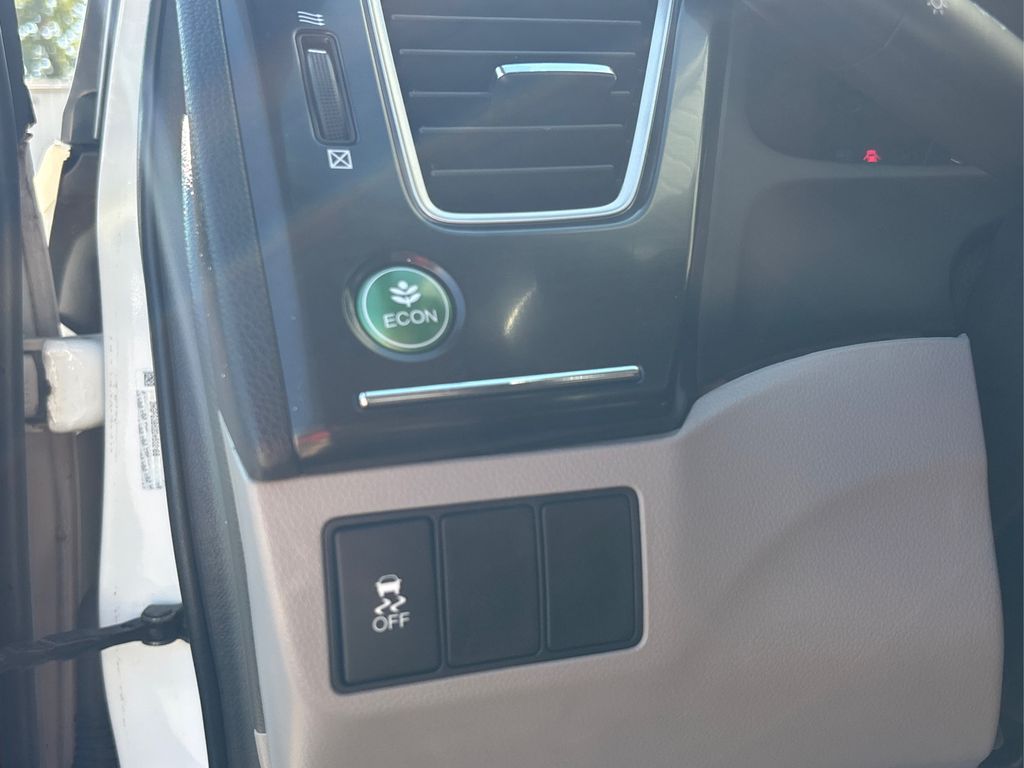 2013 Honda Civic LX photo 26