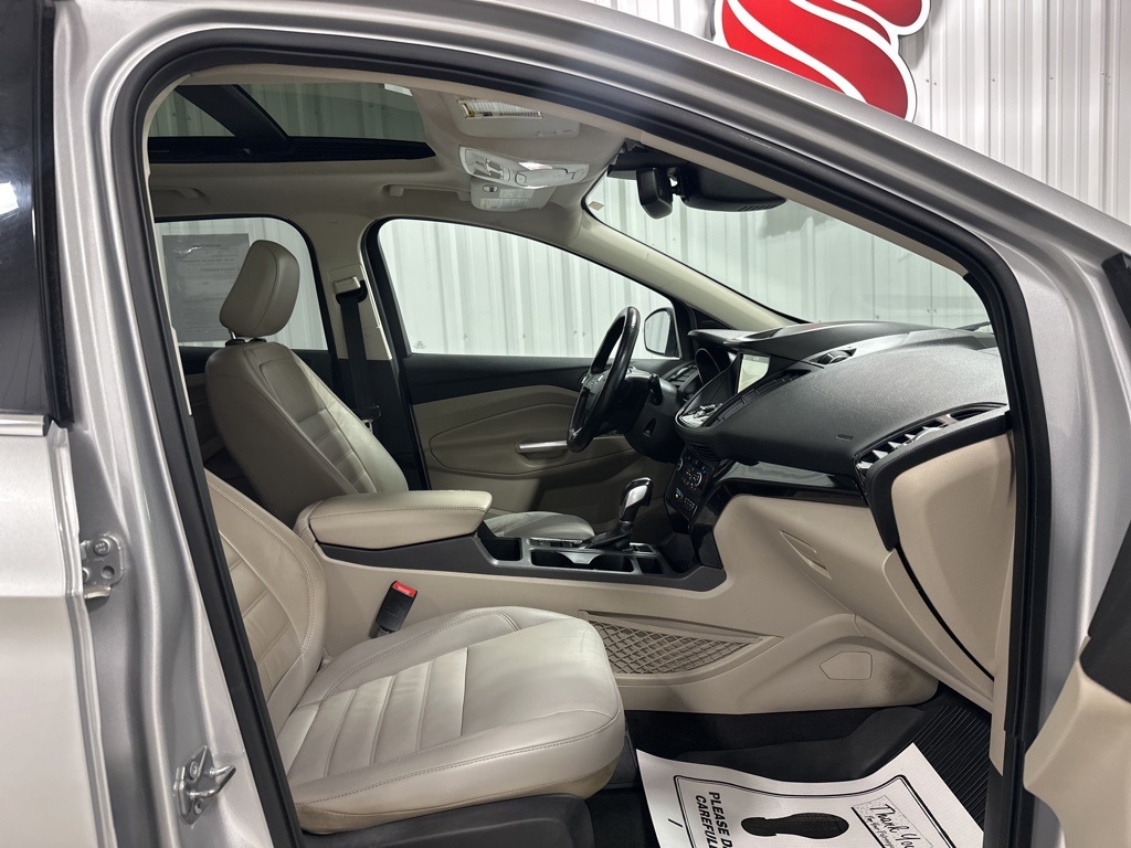 2019 Ford Escape Titanium photo 23