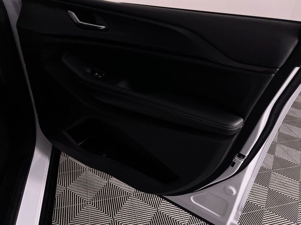 2024 Jeep Grand Cherokee Altitude photo 25