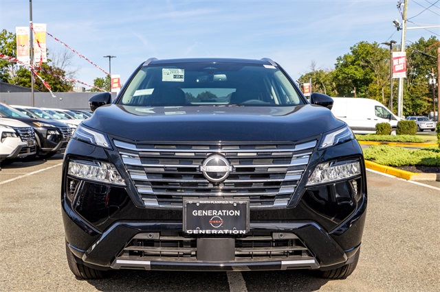 2026 Nissan Rogue Platinum photo 2