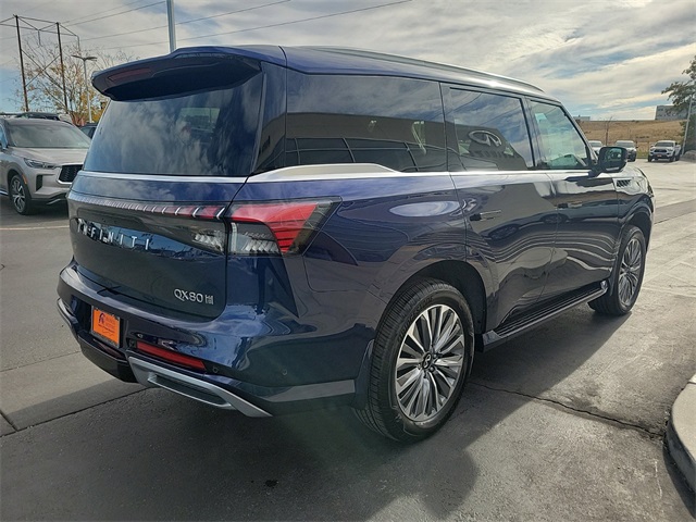 2025 Infiniti QX80 Luxe photo 7