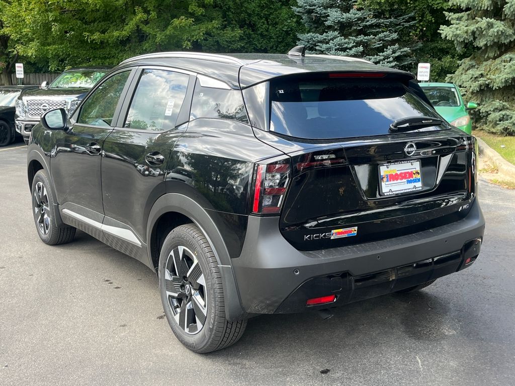 2025 Nissan Kicks SV photo 3