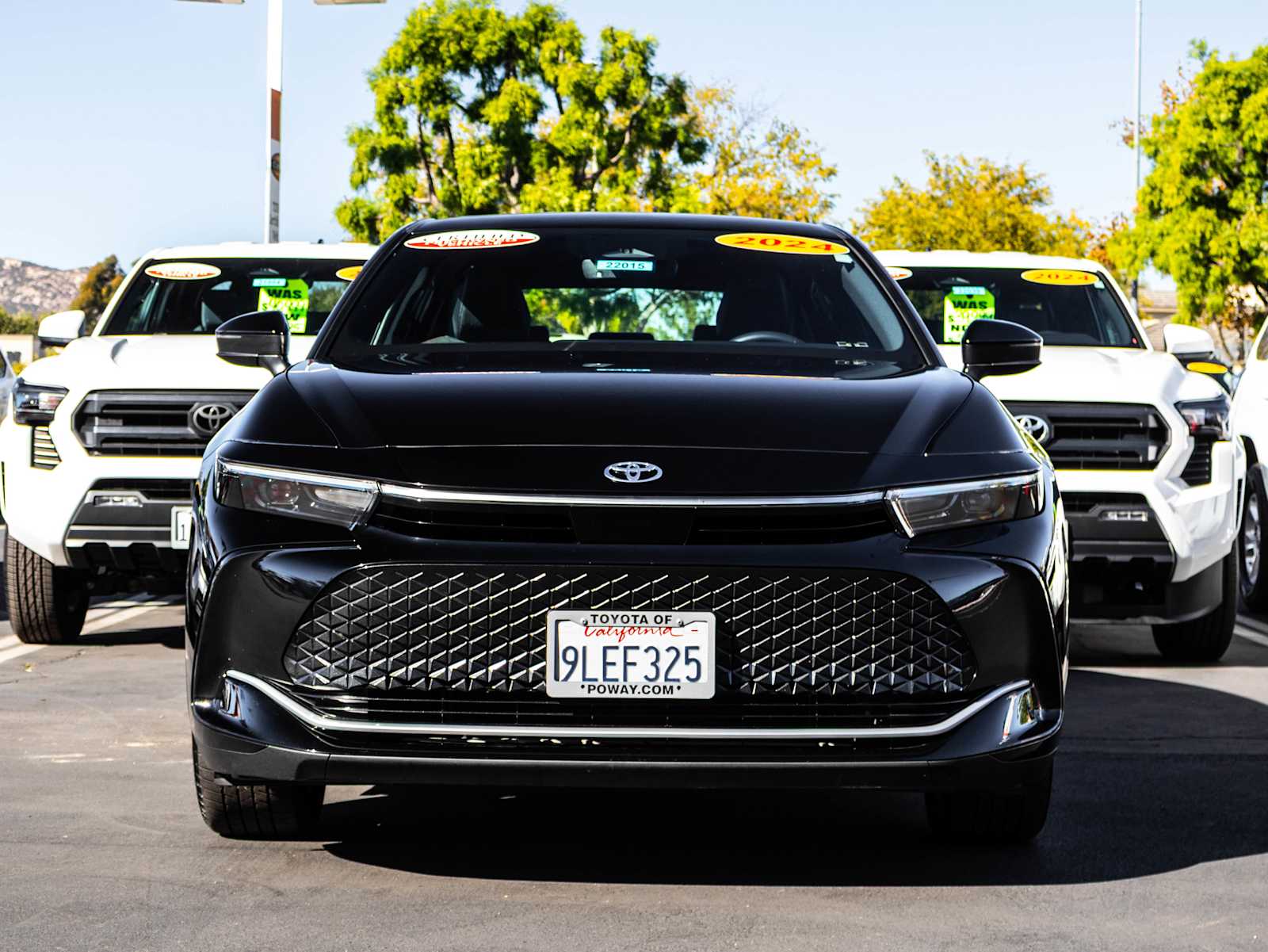 2024 Toyota Crown XLE photo 2