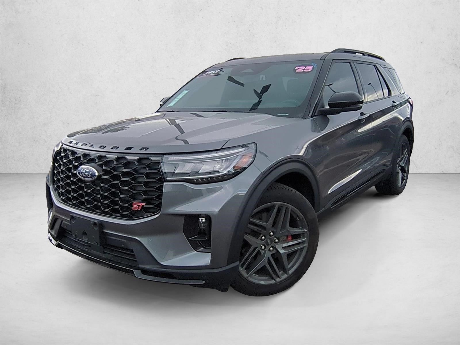 2025 Ford Explorer ST's photo