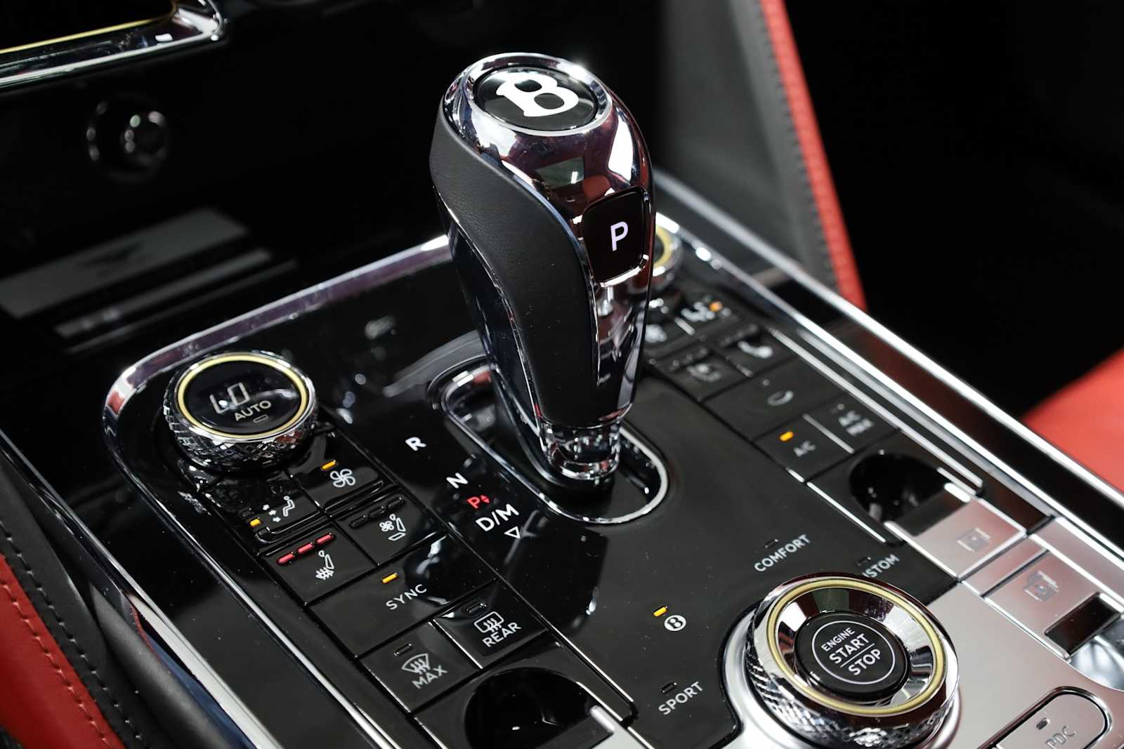 2021 Bentley Flying Spur V8 photo 11