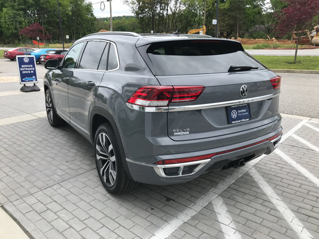 2022 Volkswagen Atlas Cross Sport V6 SEL Premium R-Line photo 6
