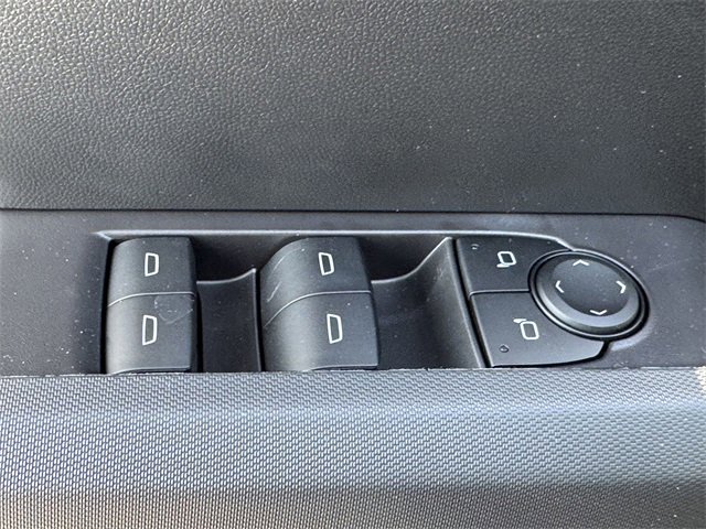 2025 Chevrolet Colorado LT photo 17