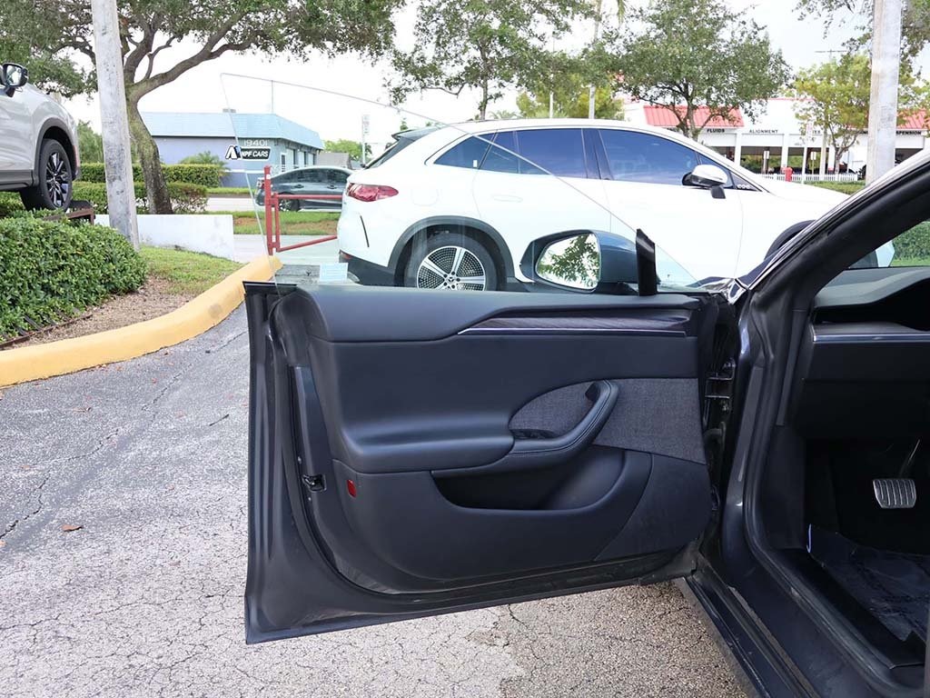 2022 Tesla Model S photo 19