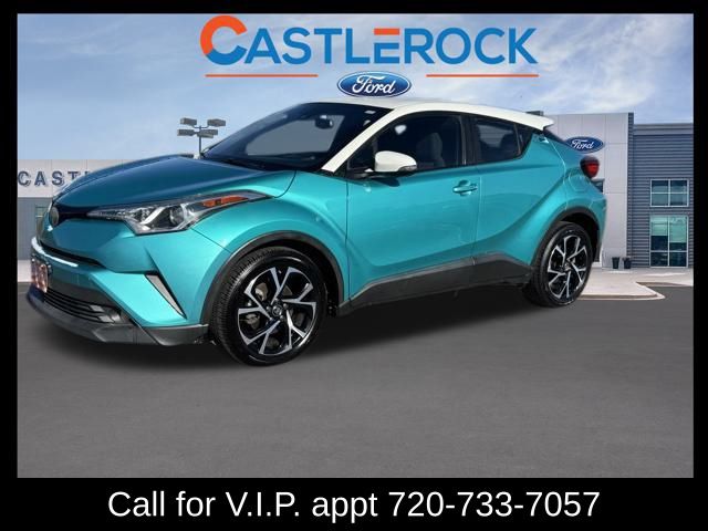 2018 Toyota C-HR XLE Premium's photo