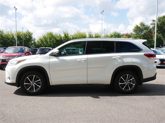 2017 Toyota Highlander XLE photo 3