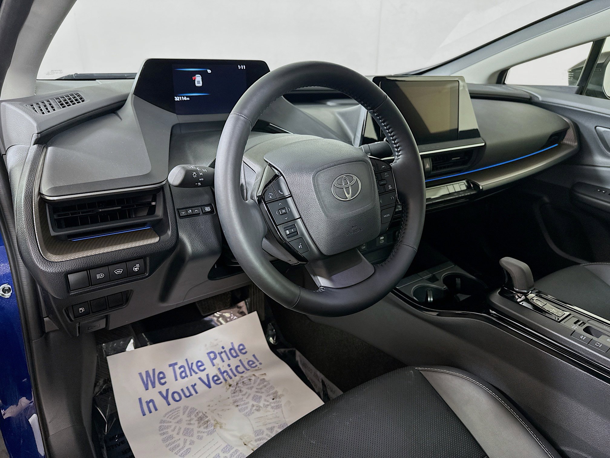 2024 Toyota Prius Limited photo 9