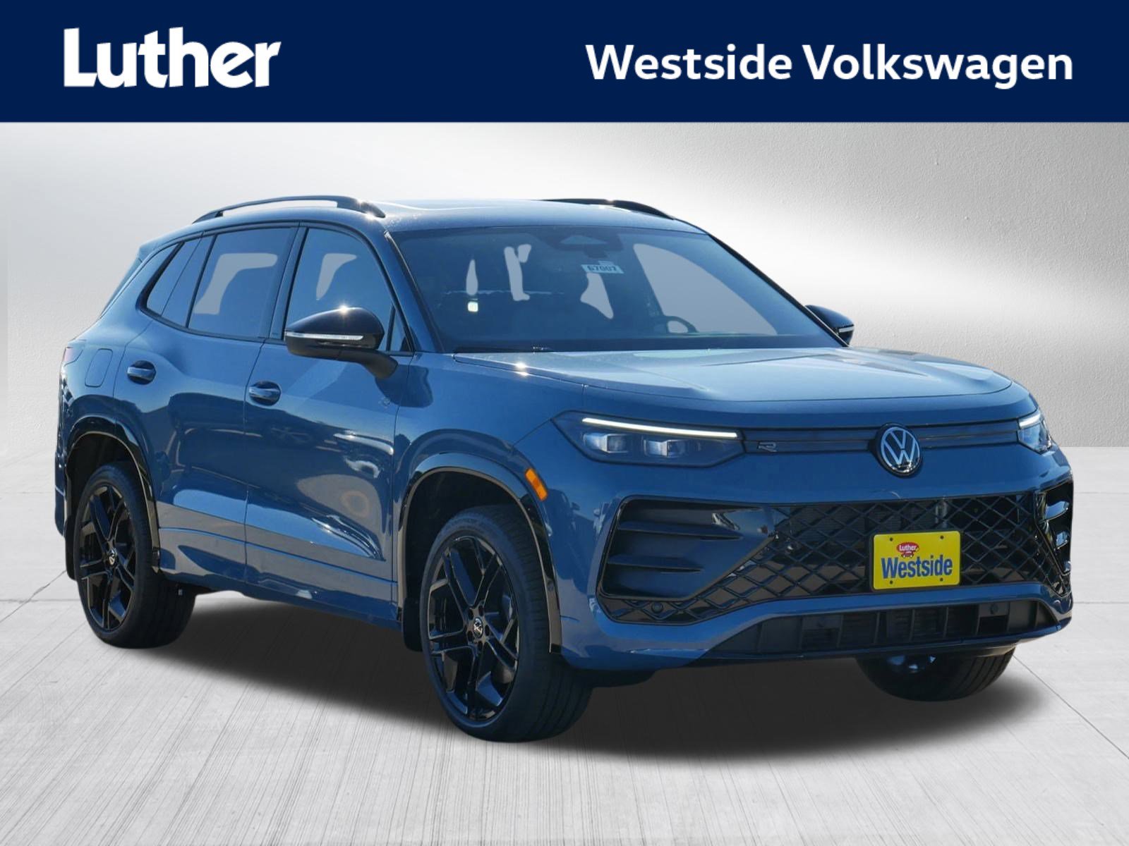 2026 Volkswagen Tiguan SE R-LINE BLACK's photo