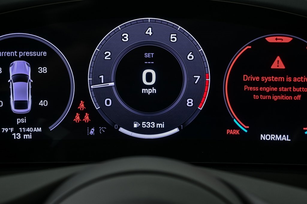 2025 Porsche Panamera Base photo 12