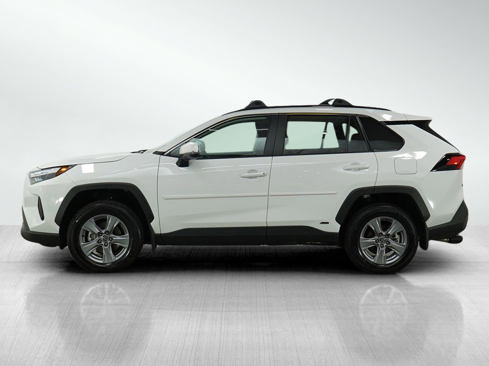 Used 2025 Toyota RAV4 XLE with VIN 4T3RWRFV8SU184289 for sale in Bloomington, Minnesota